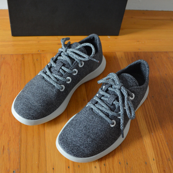 🆕 STEVEN by STEVE MADDEN Lace Up Sneakers - Picture 4 of 8